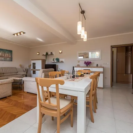 Stedi Apartment