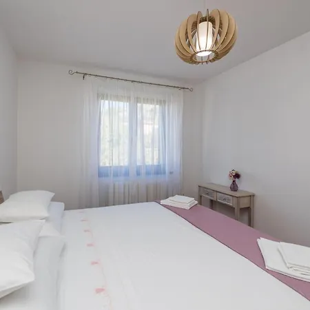 Stedi Apartment *