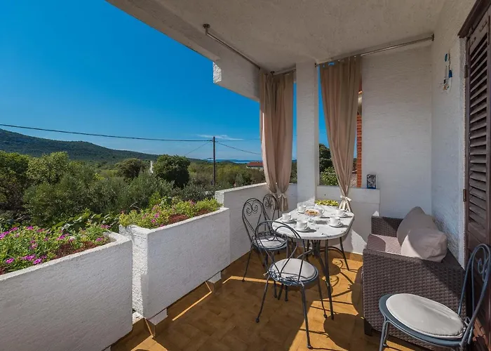 아파트 Stedi Lukoran