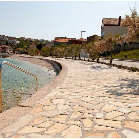 Appartement Stedi Lukoran