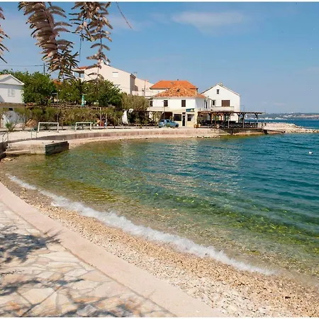 Stedi Appartamento Lukoran