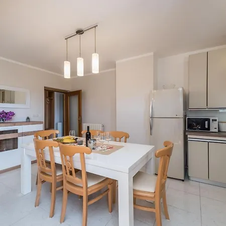 Stedi Appartement *